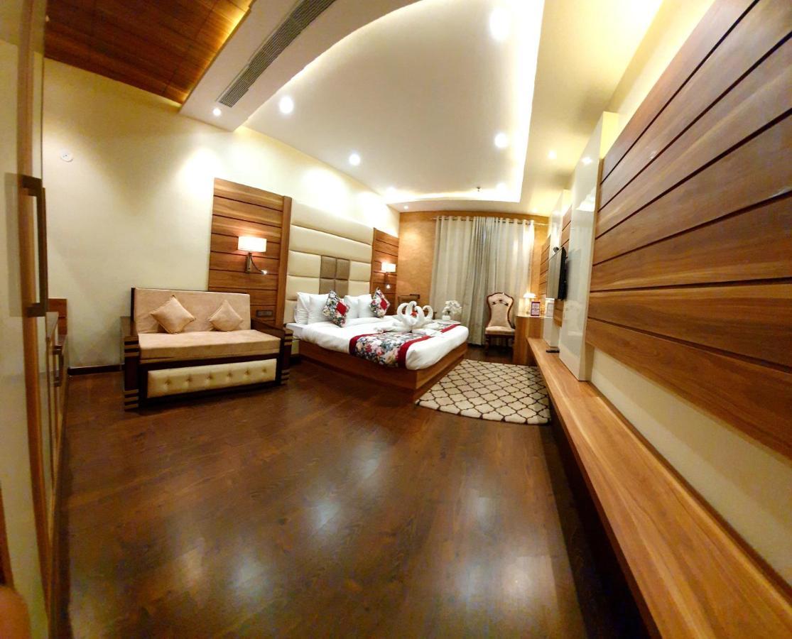 Makhan Residency